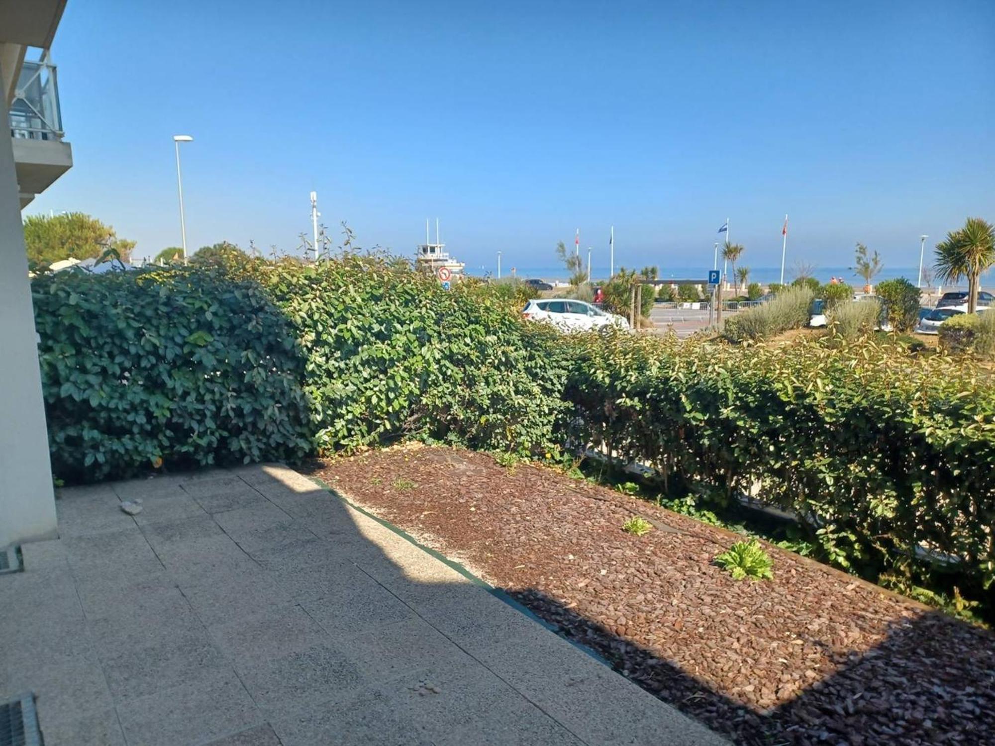 Appartement Rez-De-Jardin, Front De Mer, 4 Pers, Calme, Wifi Gratuit - Fr-1-465-46 Merville-Franceville-Plage Exteriér fotografie